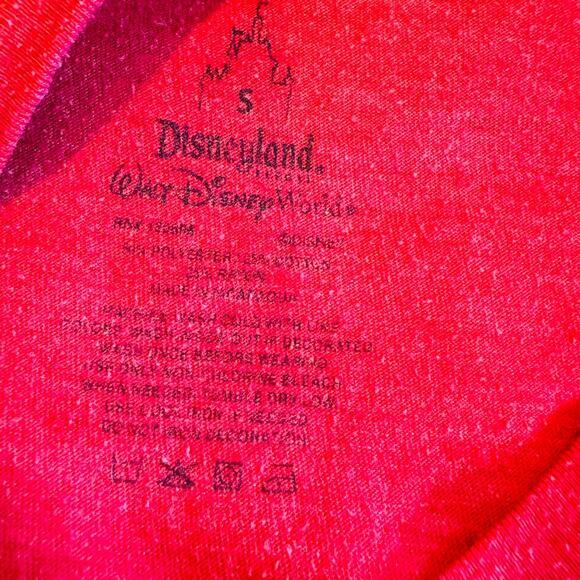 Oswald The Lucky Rabbit Red Cotton Shirt Disneyland Walt Disney World Sz Small - Picture 4 of 5